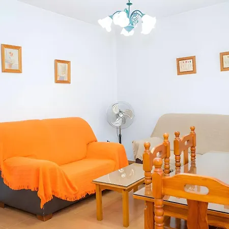 Apartment Con Balcon Garaje Aire Acondicionado Centrico Solo Fse Alquila A Familia Y Parejas *