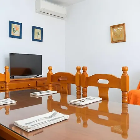 Con Balcon Garaje Aire Acondicionado Centrico Solo Fse Alquila A Familia Y Parejas Apartment *