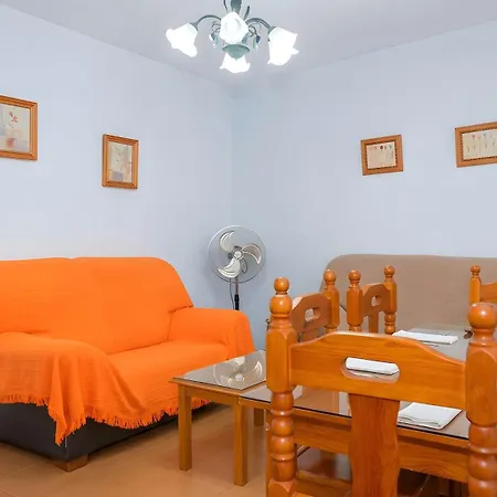 Apartment Con Balcon Garaje Aire Acondicionado Centrico Solo Fse Alquila A Familia Y Parejas Conil De La Frontera