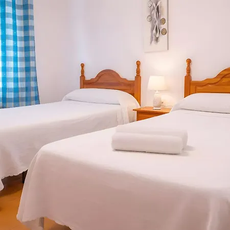 Apartment Con Balcon Garaje Aire Acondicionado Centrico Solo Fse Alquila A Familia Y Parejas Conil De La Frontera