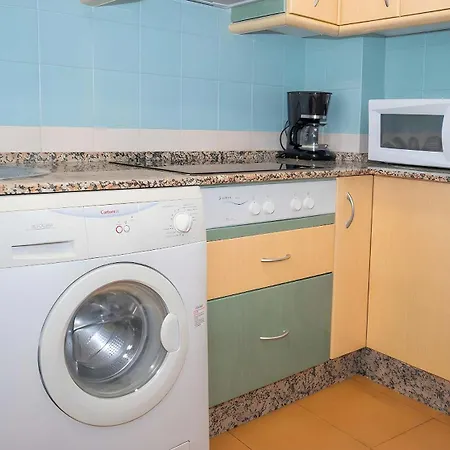 Con Balcon Garaje Aire Acondicionado Centrico Solo Fse Alquila A Familia Y Parejas Conil De La Frontera